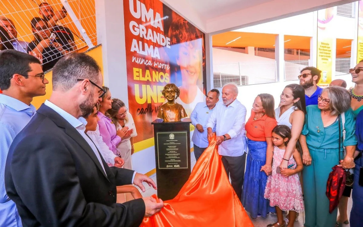 Presidente Lula anuncia investimentos e inaugura escola pública em Belford Roxo