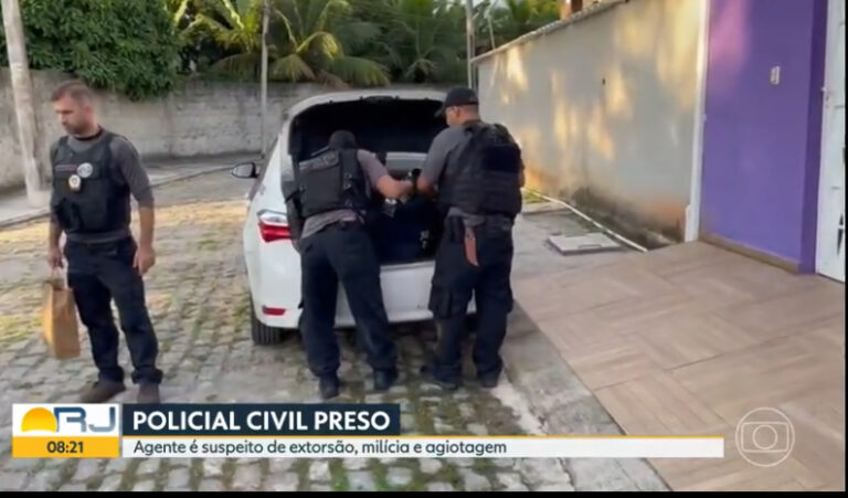 Policial civil é preso por extorquir de uma família e ameaçar tomar a casa; escrivão usava máscara para intimidar vítimas