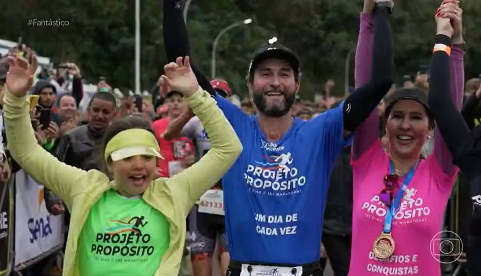 Brasileiro entra para o Guinness após correr 366 maratonas em um ano: ‘sentimento é de felicidade’