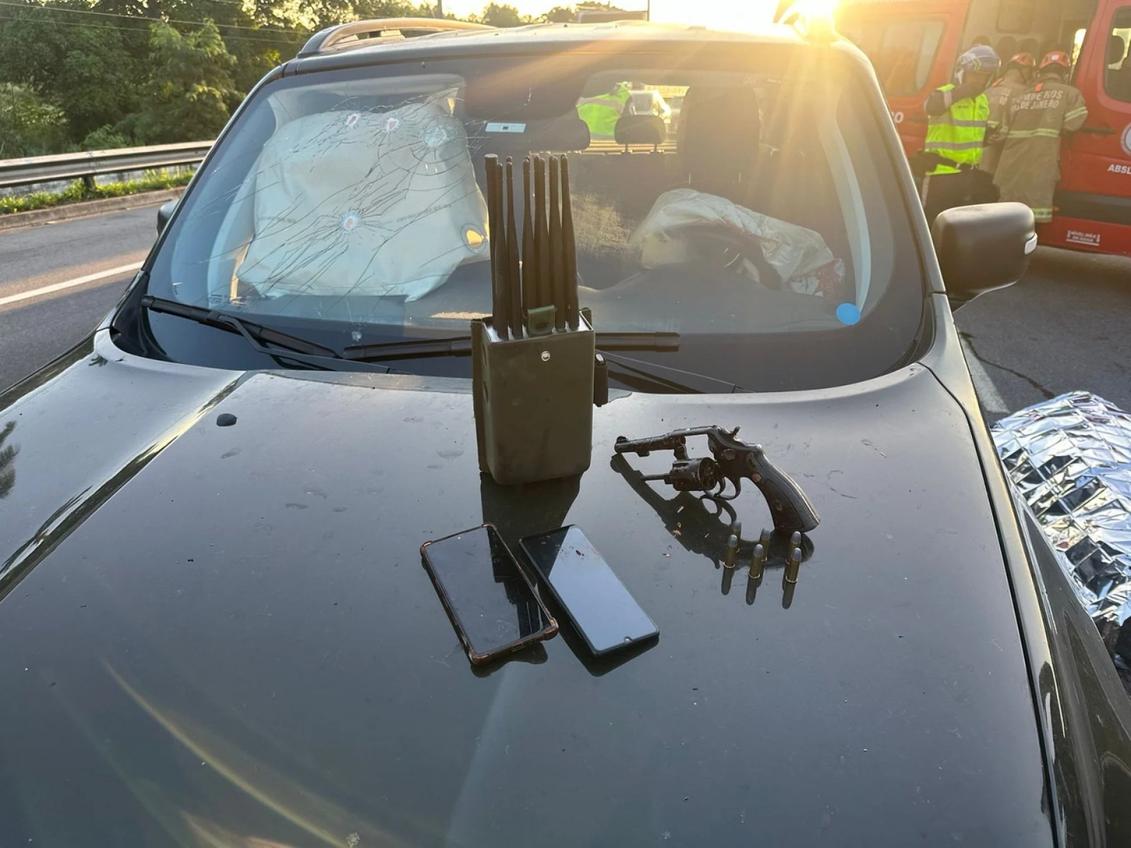 PM de folga reage a tentativa de assalto e mata suspeito na Avenida Brasil